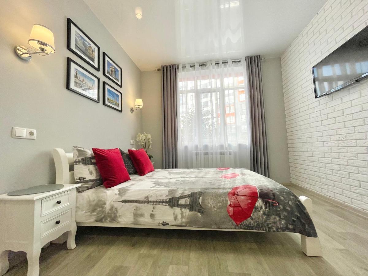Apartment Studio Paris 2 Irpin Bagian luar foto