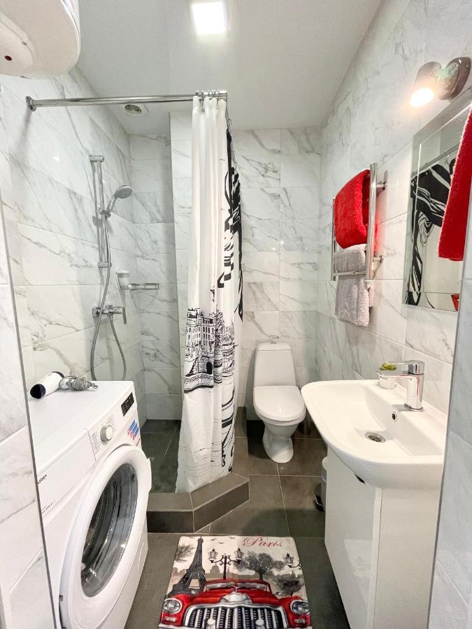 Apartment Studio Paris 2 Irpin Bagian luar foto