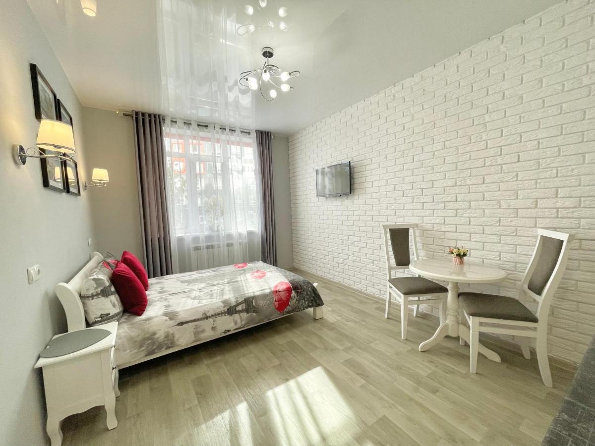 Apartment Studio Paris 2 Irpin Bagian luar foto